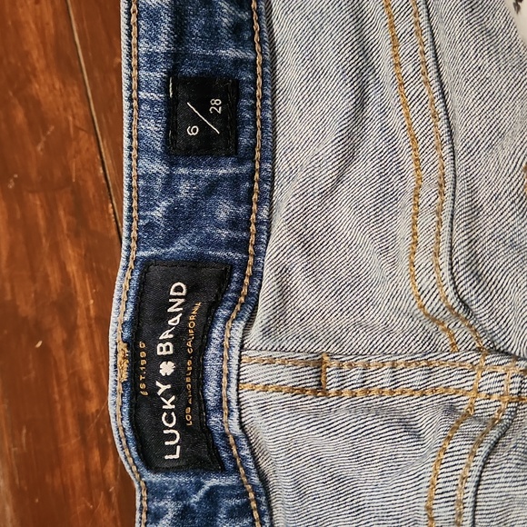 Lucky Brand Distressed Denim Shorts (0719) - Picture 4 of 5